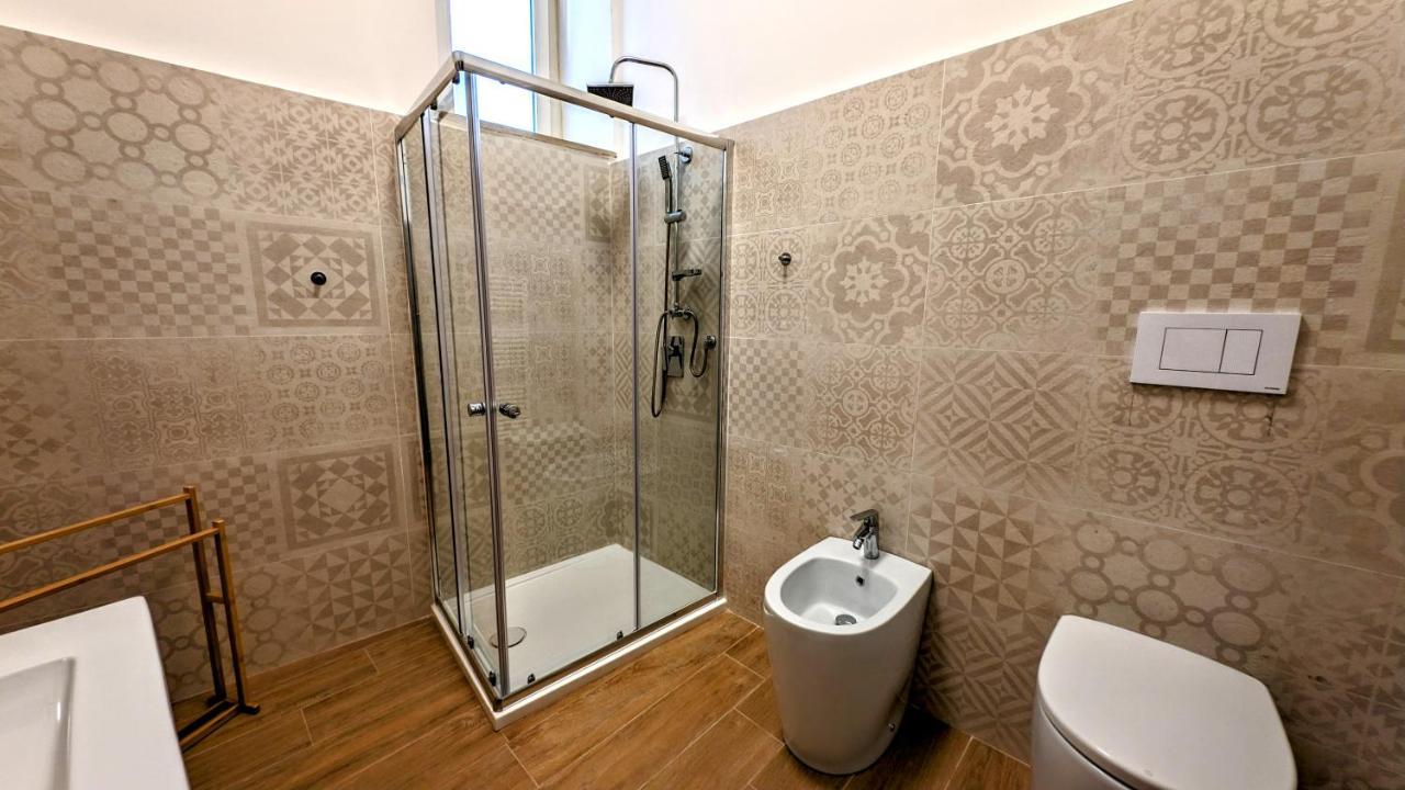 Sea Lion Appartement Trani Buitenkant foto