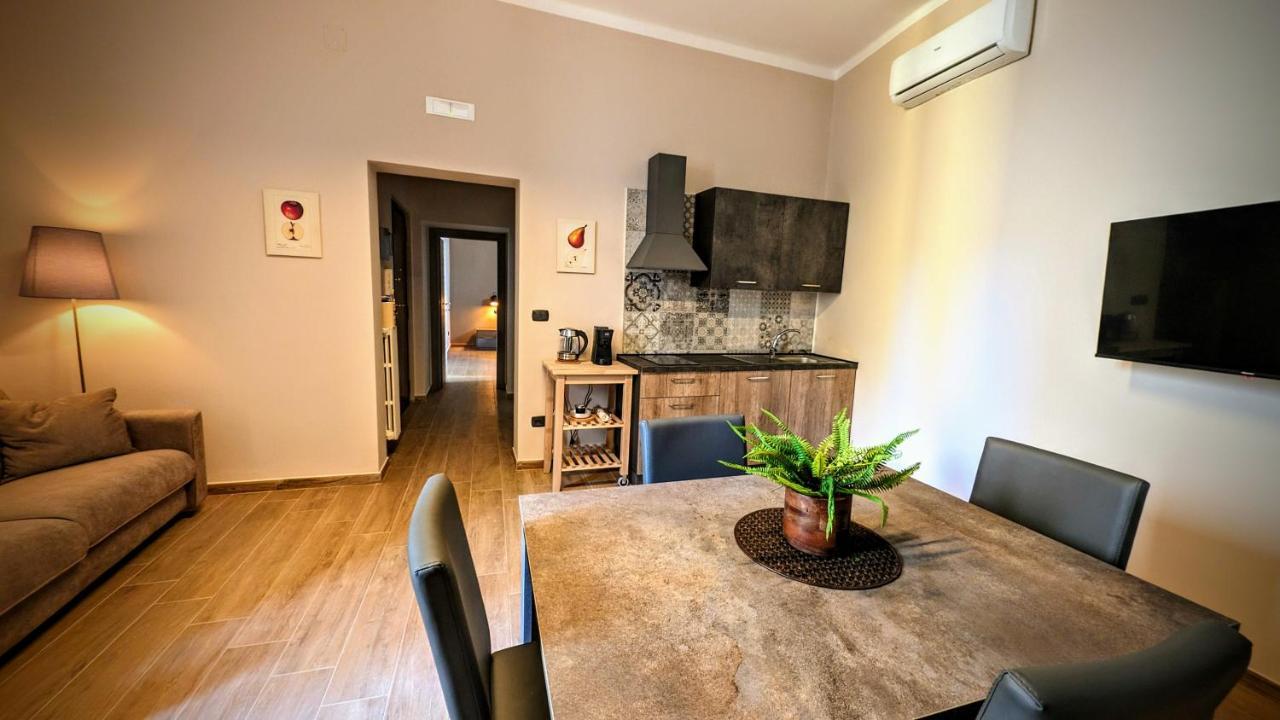 Sea Lion Appartement Trani Buitenkant foto
