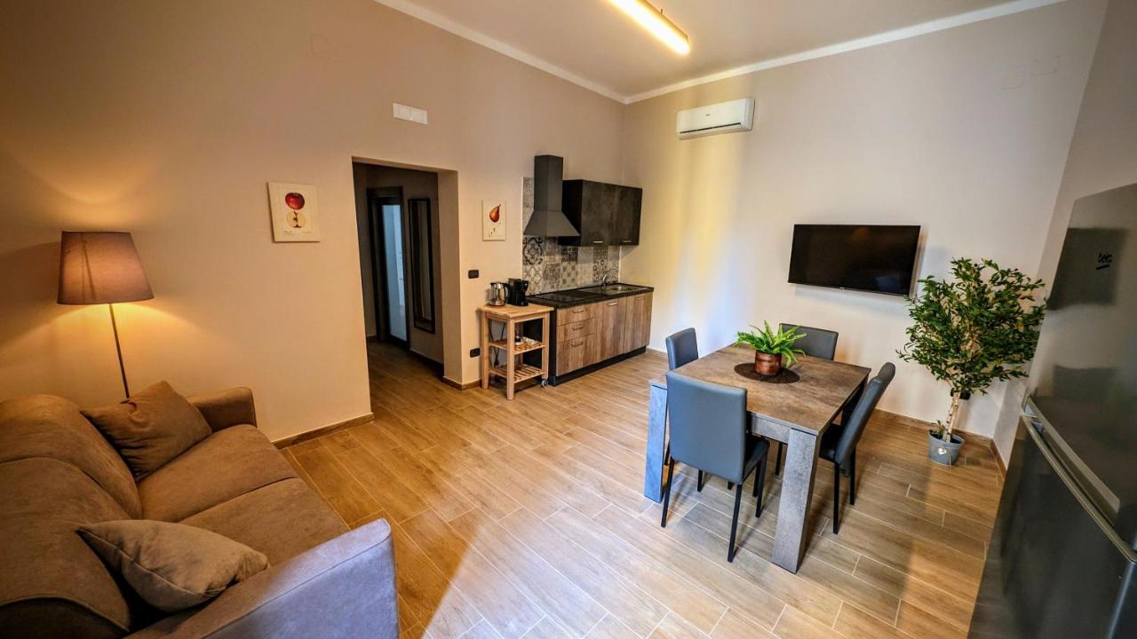 Sea Lion Appartement Trani Buitenkant foto